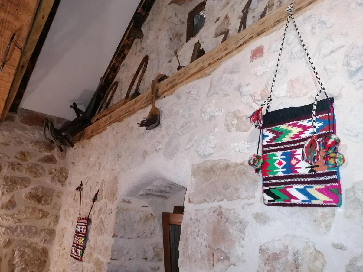 Villa The Old Stable 1861 Imotski Exterior foto