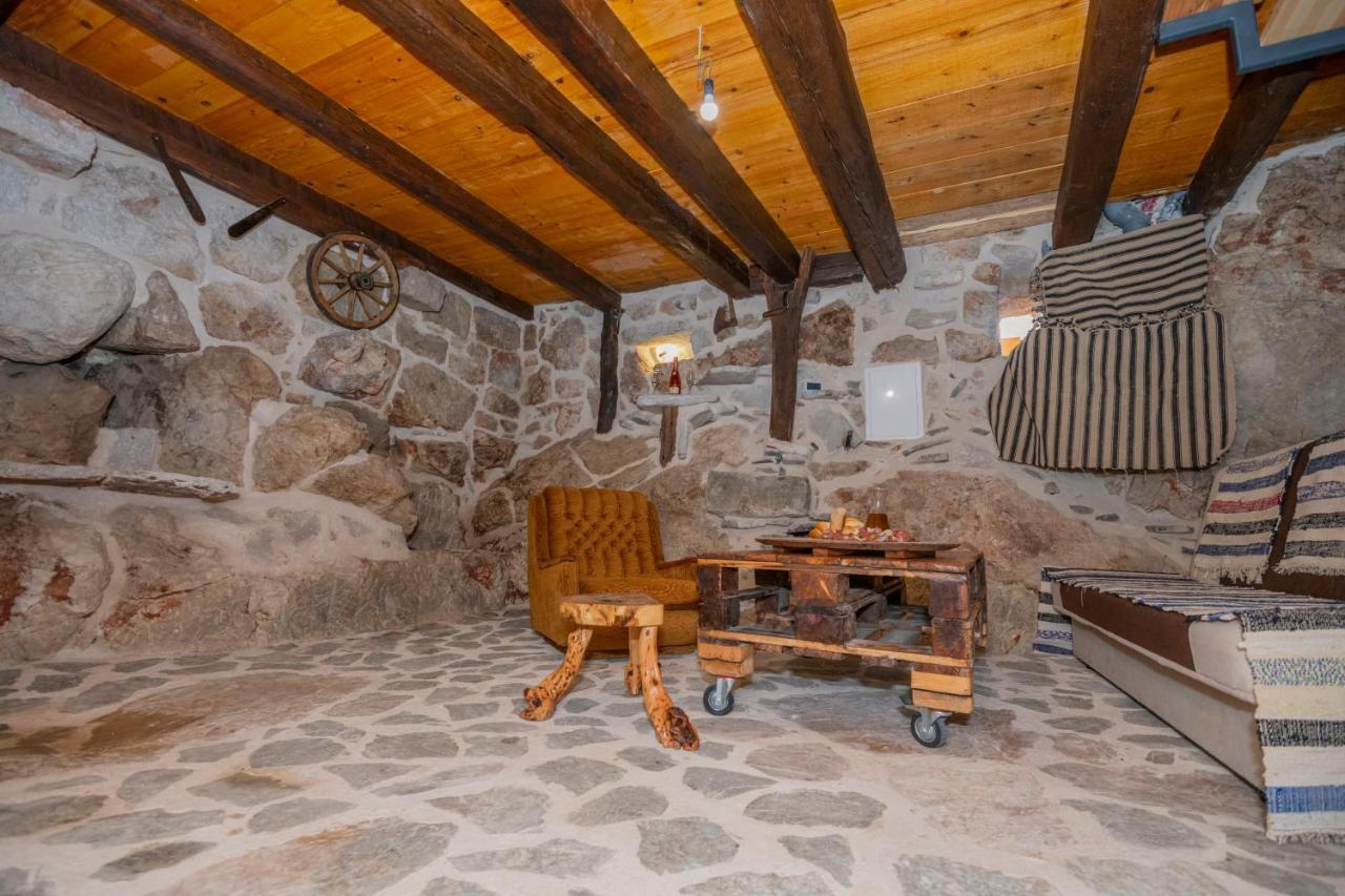 Villa The Old Stable 1861 Imotski Exterior foto