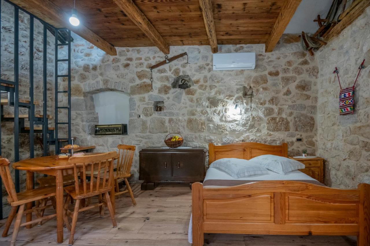 Villa The Old Stable 1861 Imotski Exterior foto